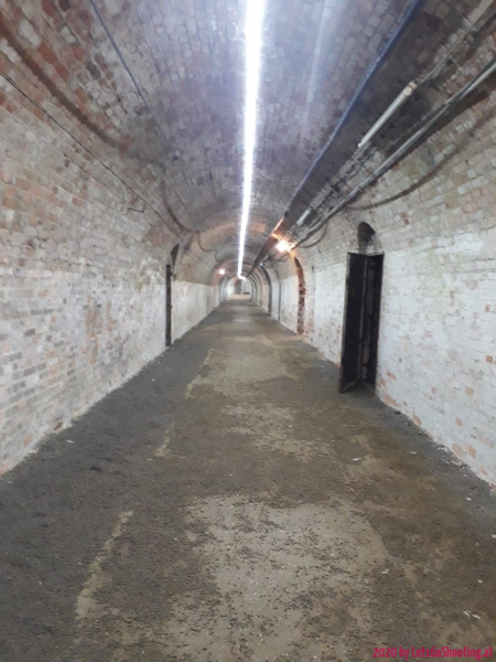 02 - Limonikeller - Gang