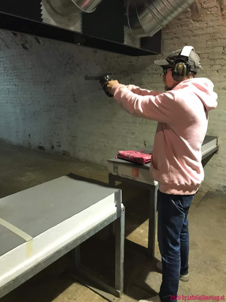 08 - Limonikeller - mrd@work - Taurus Tracker 627