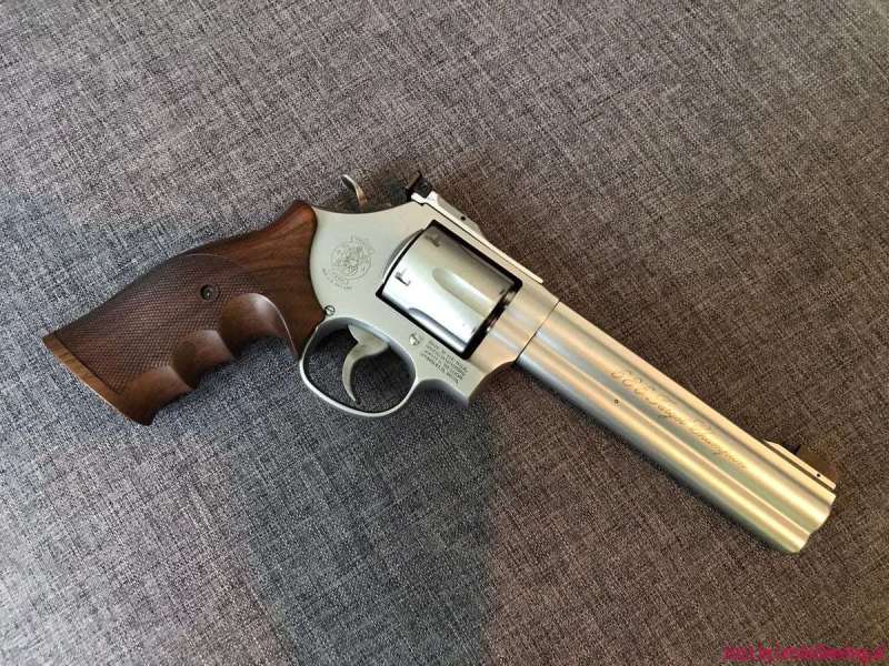 S&W 686 Target Champion