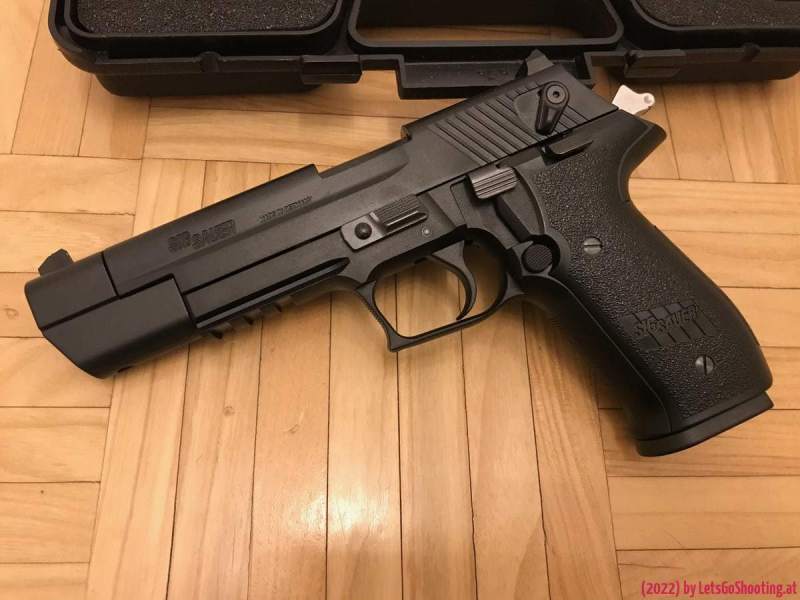 Sig-Sauer-Mosquito-06