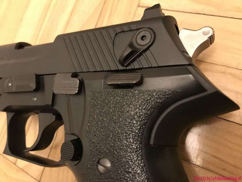 Sig-Sauer-Mosquito-08