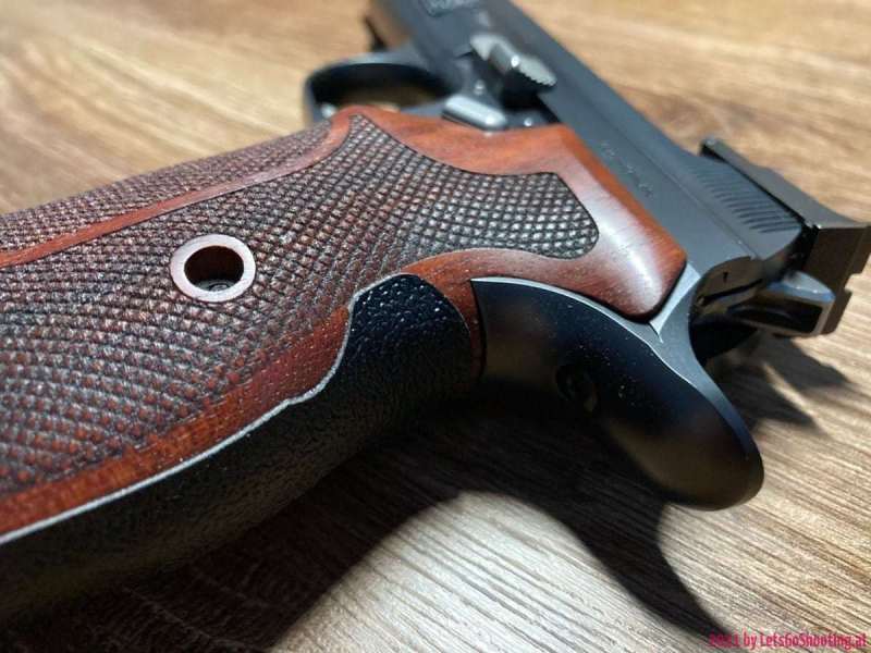 SIG-SAUER P210 LEGEND 22