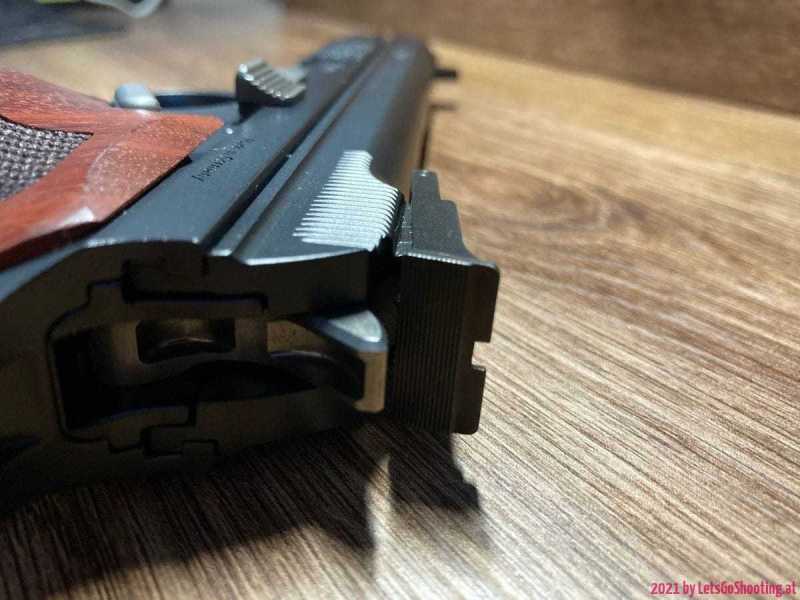 SIG-SAUER P210 LEGEND 23