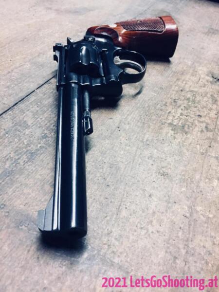 S & W S & W