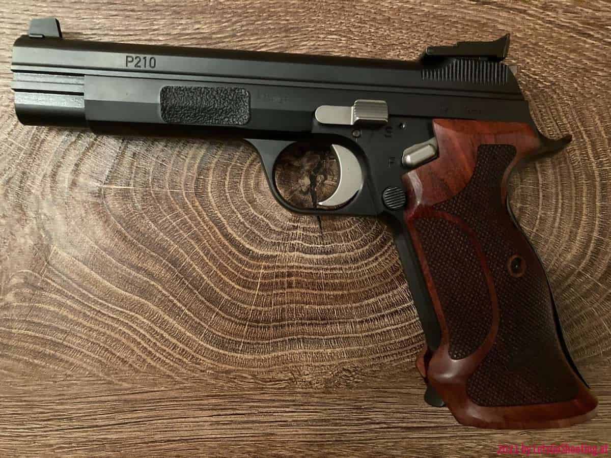 SIG-SAUER P210 LEGEND 06 SIG-SAUER P210 LEGEND 06