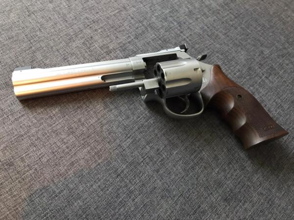 S&W 686 Target Champion S&W 686 Target Champion