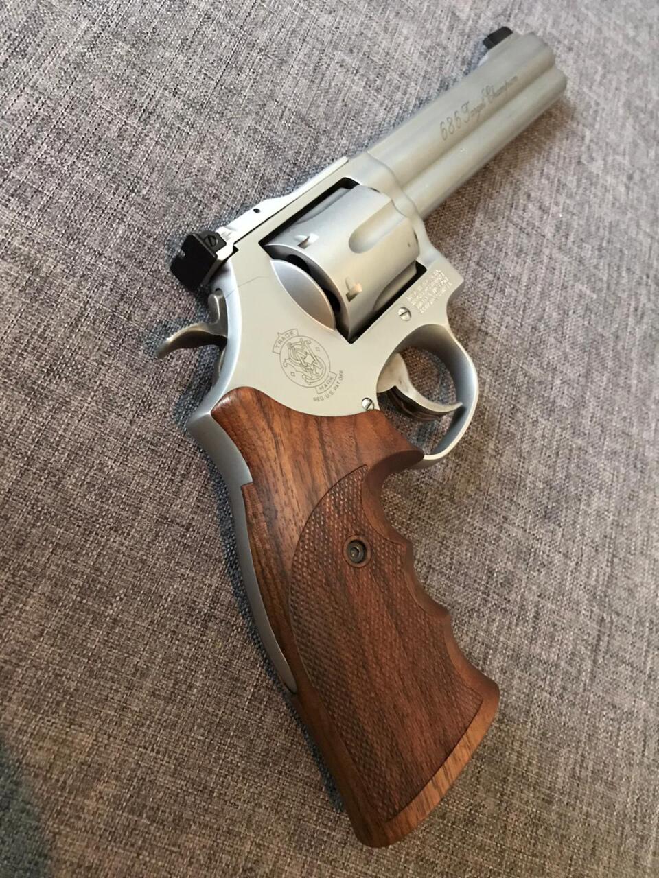S&amp;amp;W 686 Target Champion