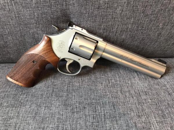 S&W 686 Target Champion S&W 686 Target Champion