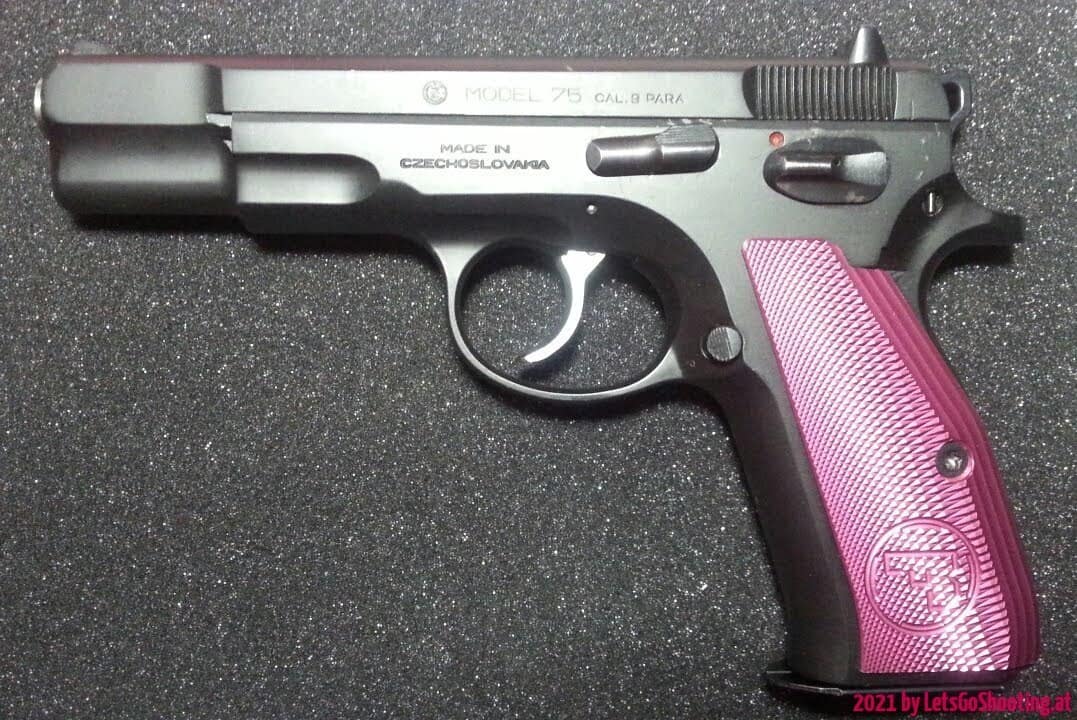 CZ75 pre B ( CZ Alu grips ) CZ75 pre B ( CZ Alu grips )
